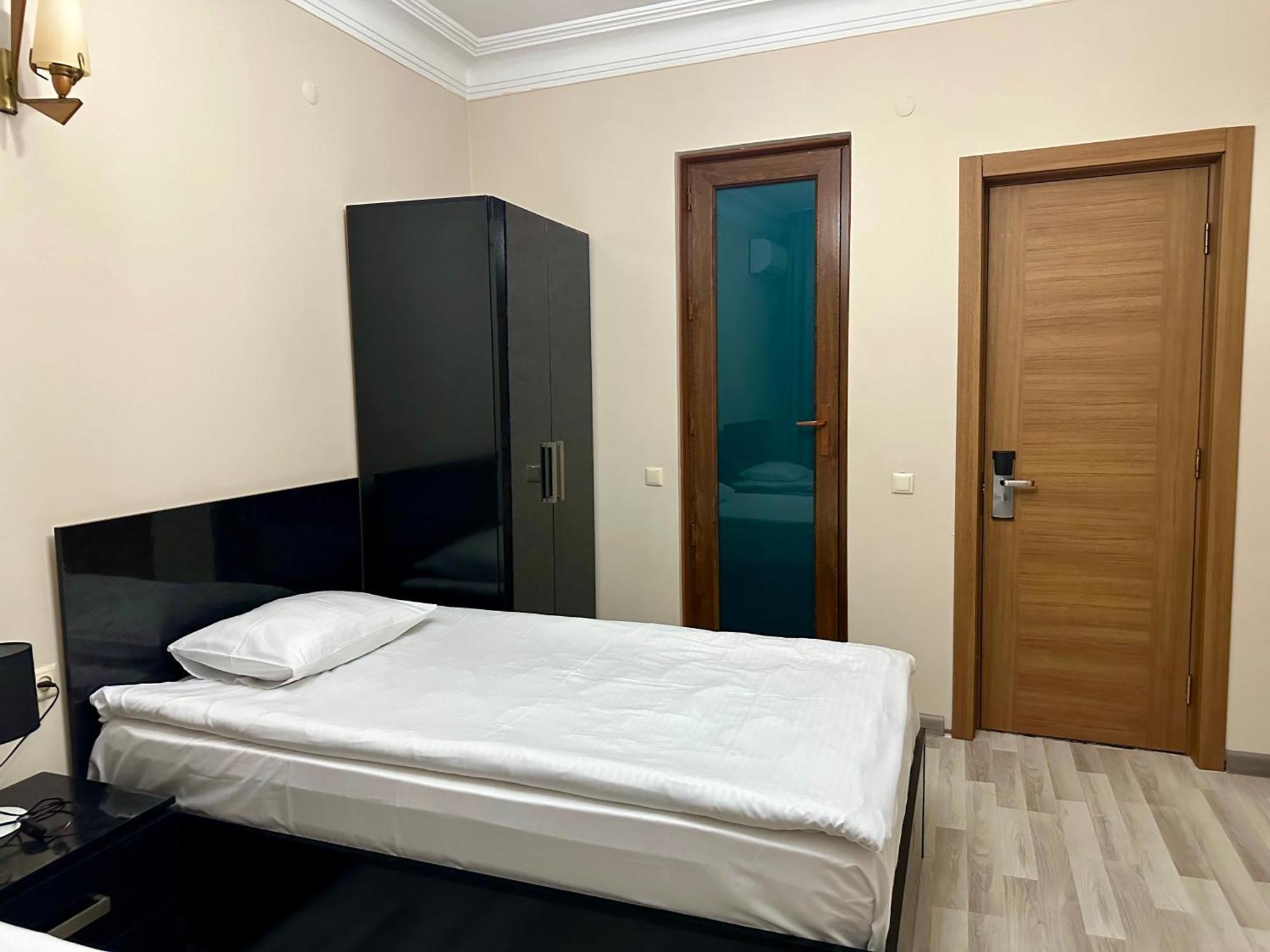 Hotel Tsereteli Batumi Eksteriør bilde